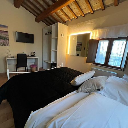 Locanda Del Tavolo Matto Потенца-Пичена Экстерьер фото