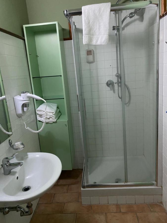 Locanda Del Tavolo Matto Потенца-Пичена Экстерьер фото